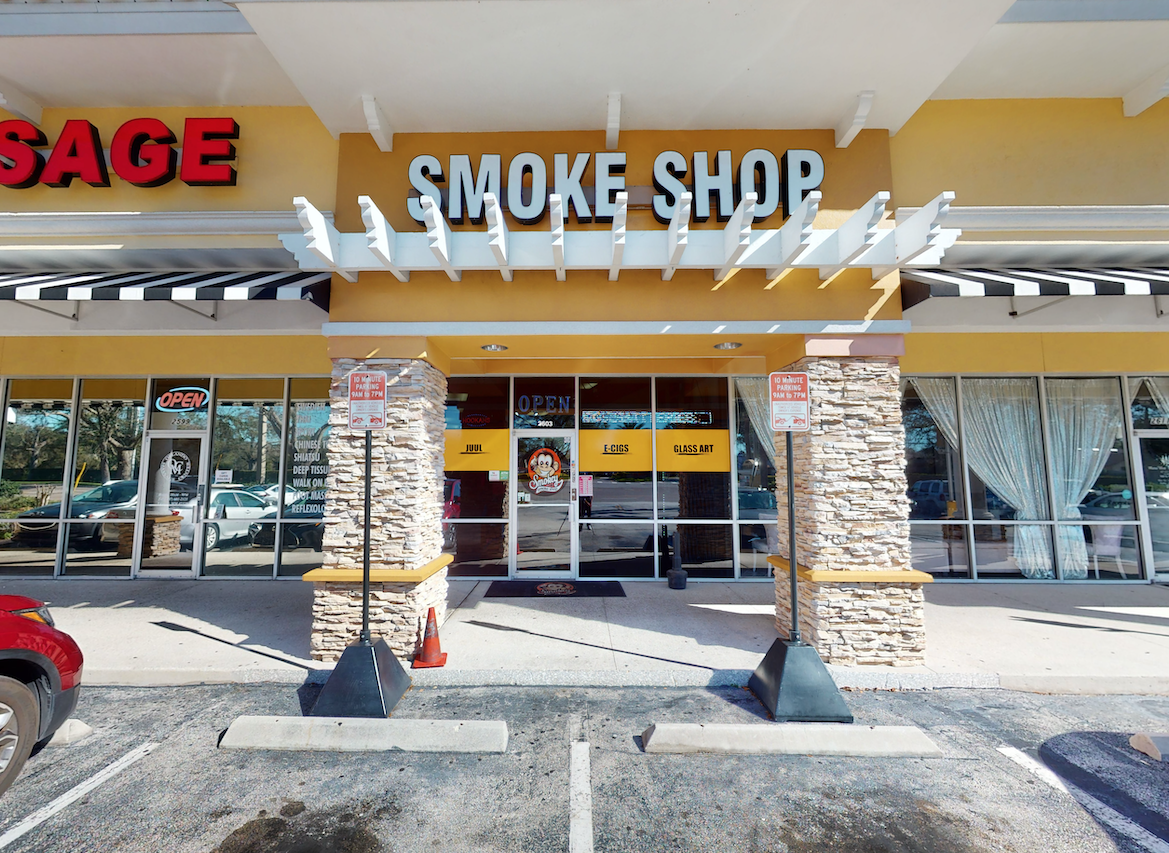 SMOKEY SMOKE SHOPS II Orlando - vacaystore.com