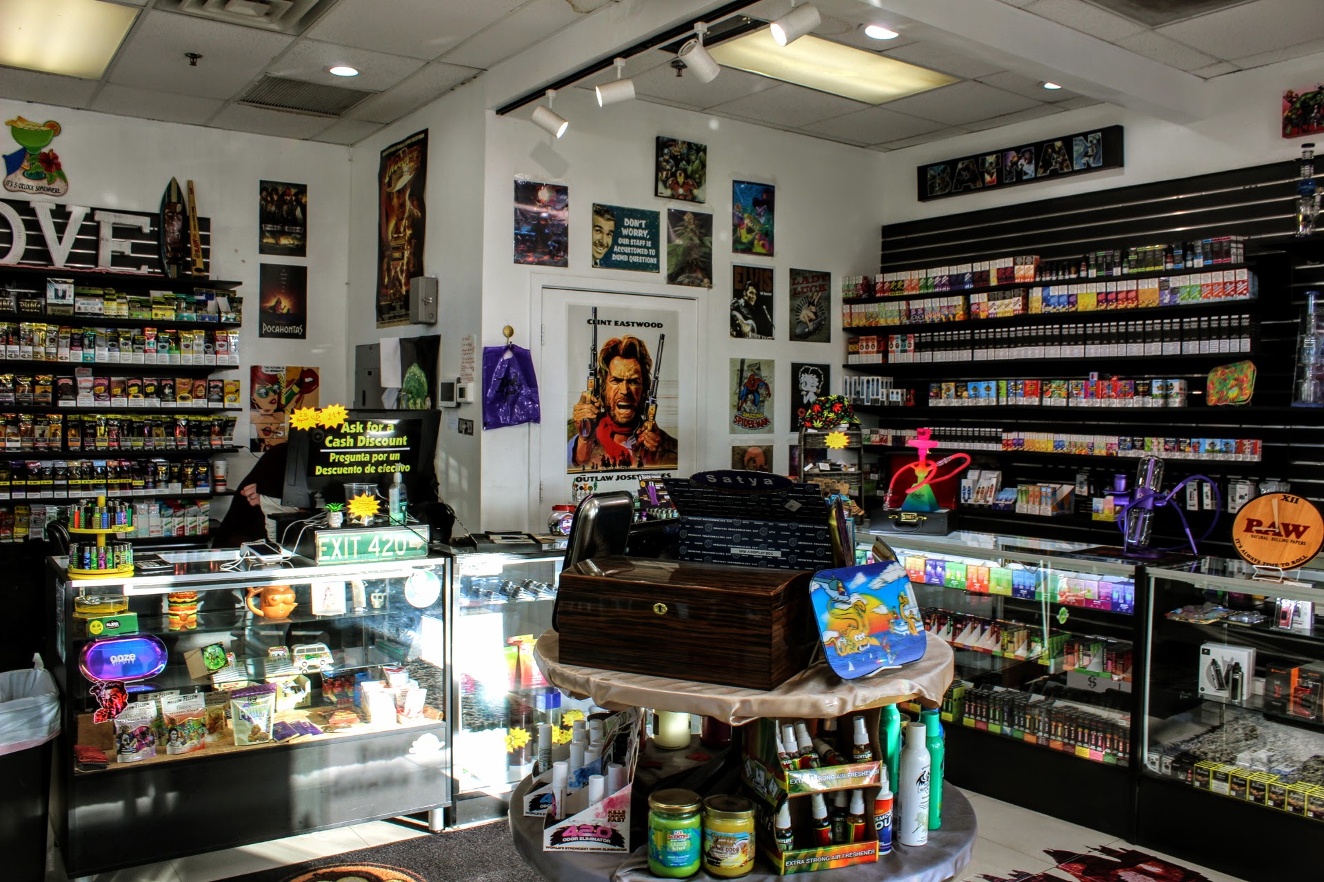 SMOKEY SMOKE SHOPS I Orlando - vacaystore.com