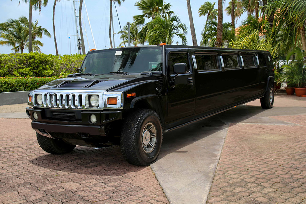 HUMMER LIMO Aruba - vacaystore.com